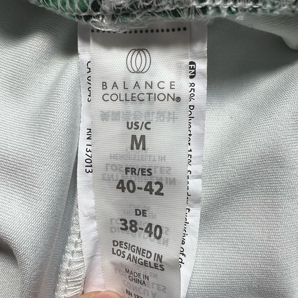 Woman’s Full Length Palm Leaf Workout Pants - Picture 5 of 5